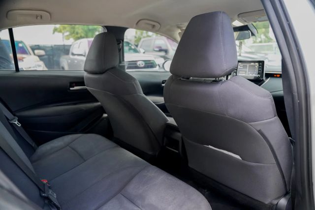 
								2021 Toyota Corolla LE Sedan 4D full									