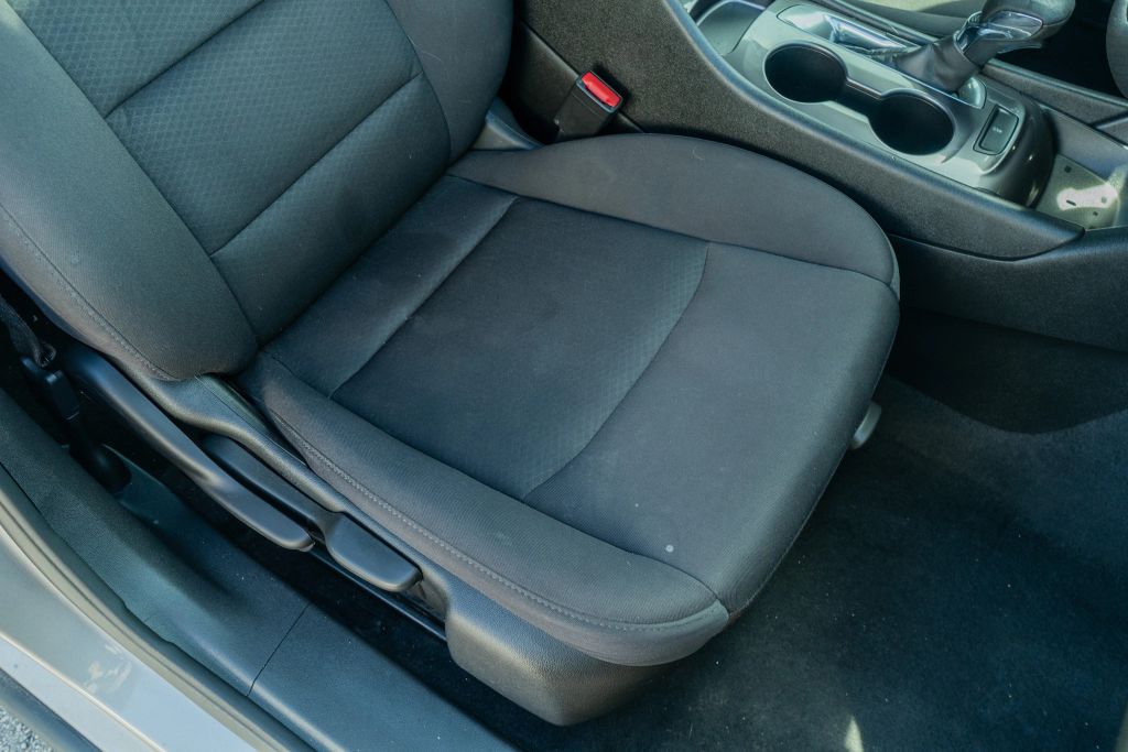 
								2022 Chevrolet Malibu LS Sedan 4D full									