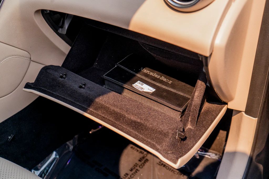 
								2020 Mercedes-Benz GLC GLC 300 Sport Utility 4D full									