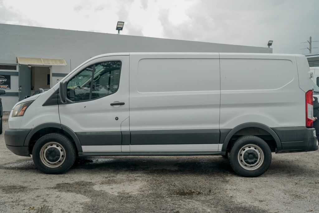 
								2017 Ford Transit 250 Van Low Roof w/60/40 Side Door w/RWB Van 3D full									