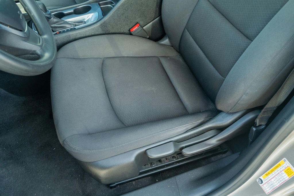 
								2022 Chevrolet Malibu LS Sedan 4D full									