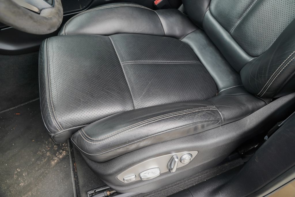 
								2018 Porsche Macan GTS Sport Utility 4D full									