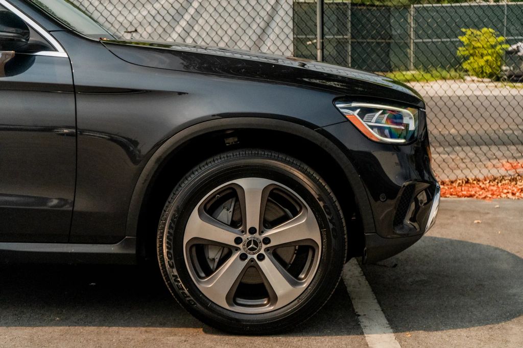 
								2020 Mercedes-Benz GLC GLC 300 Sport Utility 4D full									