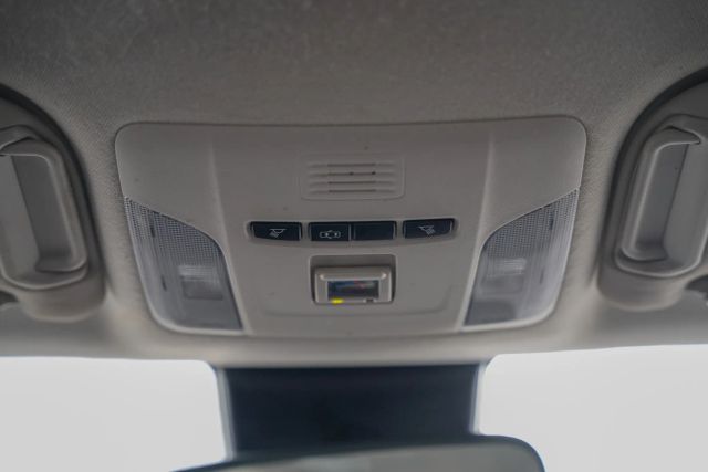 
								2021 Toyota Corolla LE Sedan 4D full									