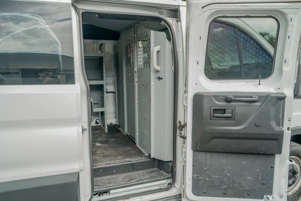 
								2017 Ford Transit 250 Van Low Roof w/60/40 Side Door w/RWB Van 3D full									