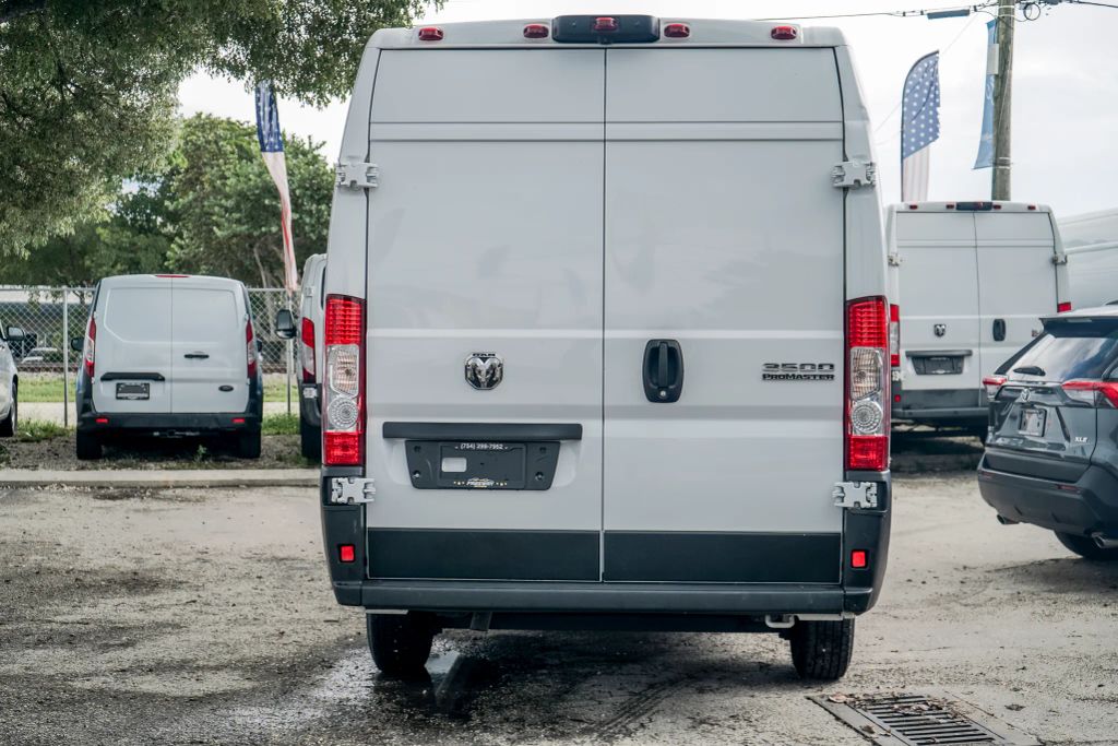 
								2023 Ram ProMaster Cargo Van 3500 High Roof Extended Van 3D full									