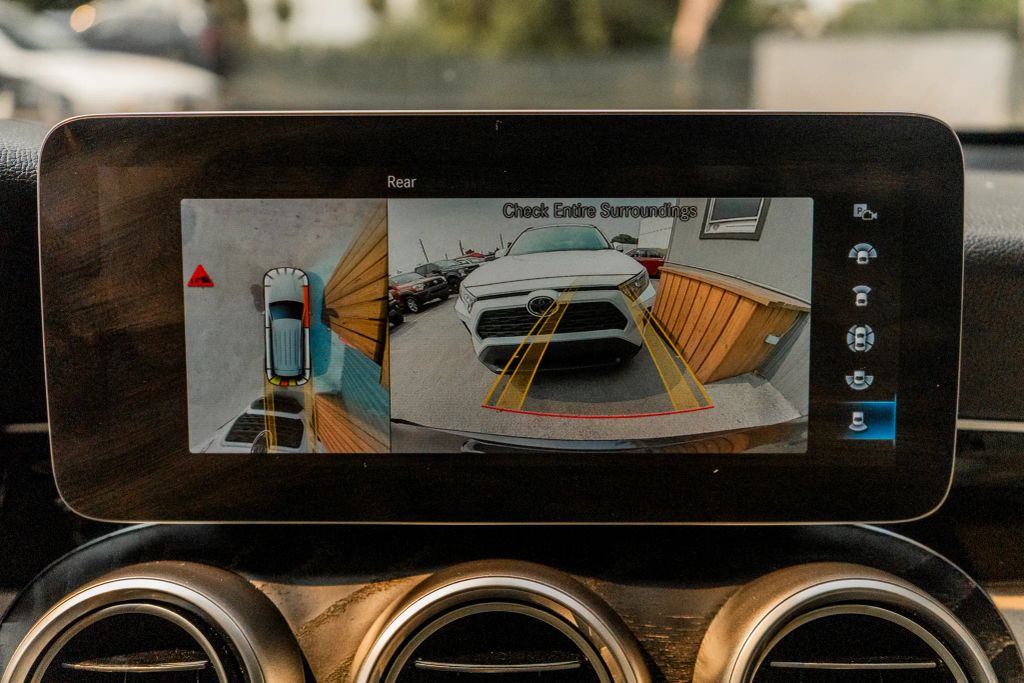 
								2020 Mercedes-Benz GLC GLC 300 Sport Utility 4D full									