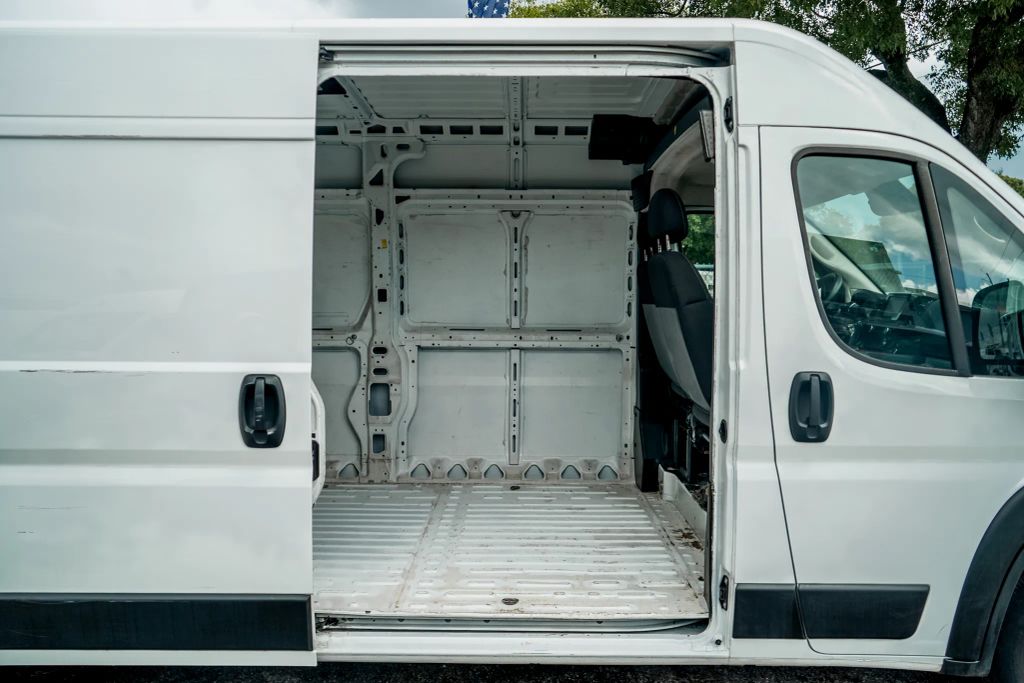 
								2023 Ram ProMaster Cargo Van 3500 High Roof Extended Van 3D full									