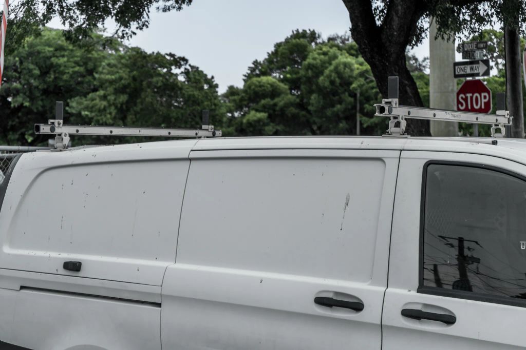 
								2018 Mercedes-Benz Metris WORKER Cargo Van 3D full									