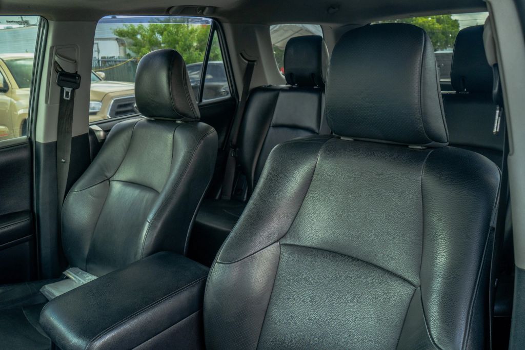 
								2012 Toyota 4Runner Limited Sport Utility 4D full									