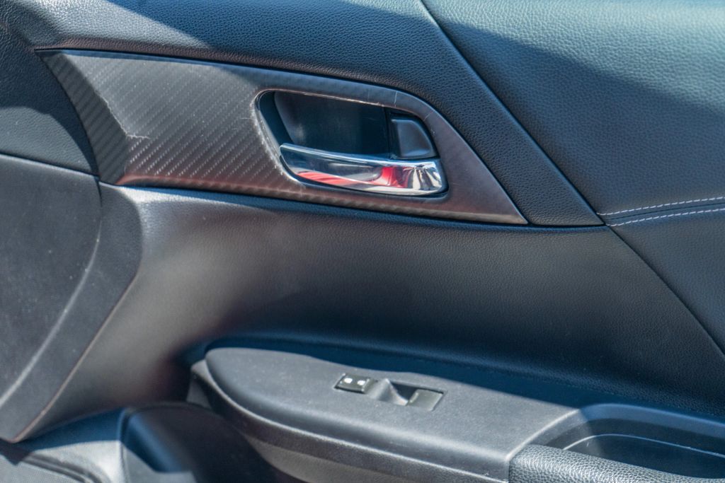 
								2017 Honda Accord Sport Sedan 4D full									