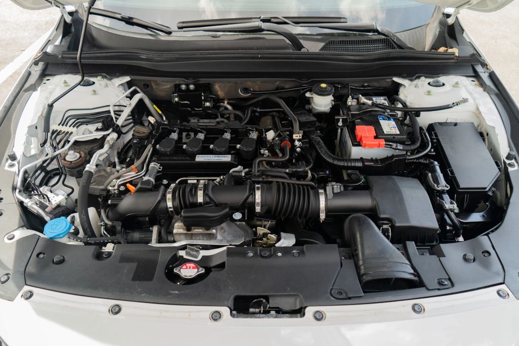 
								2020 Honda Accord Sport Sedan 4D full									