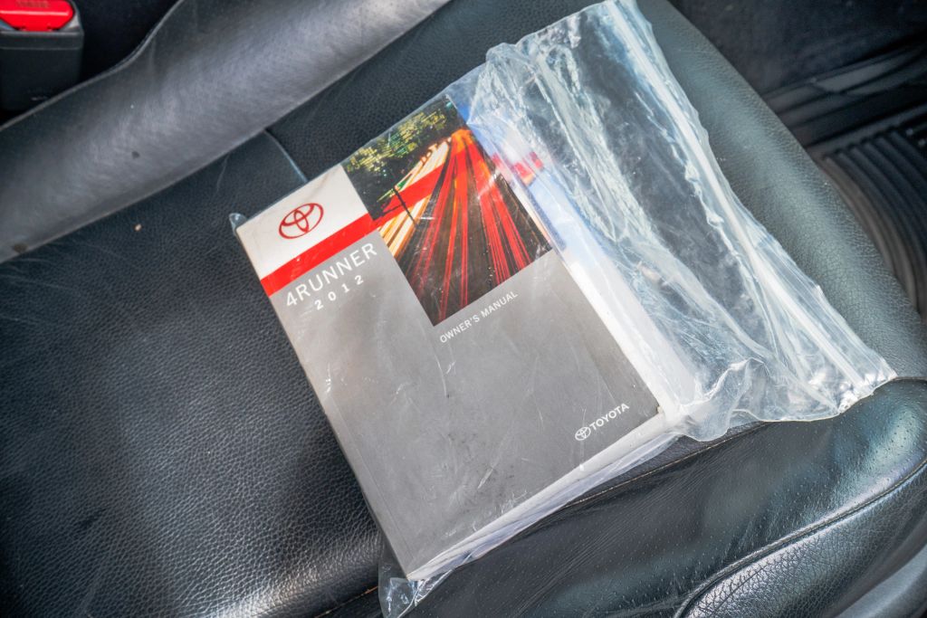 
								2012 Toyota 4Runner Limited Sport Utility 4D full									