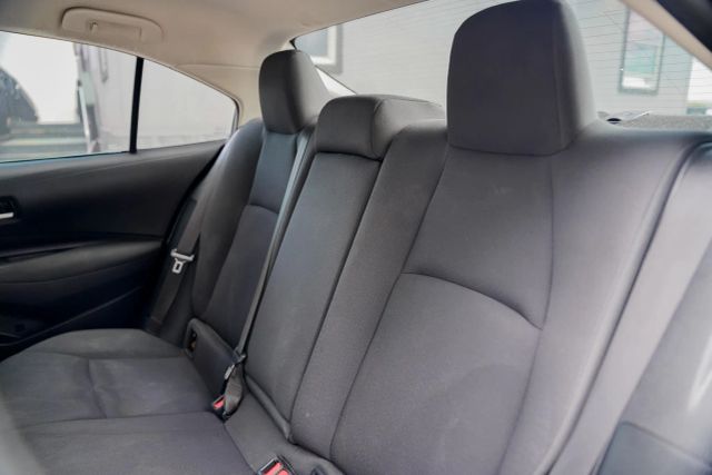 
								2021 Toyota Corolla LE Sedan 4D full									