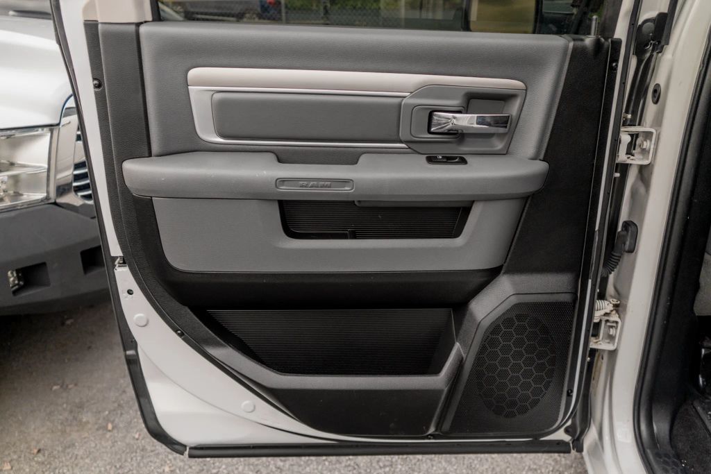 
								2014 Ram 1500 Crew Cab Big Horn Pickup 4D 6 1/3 ft full									