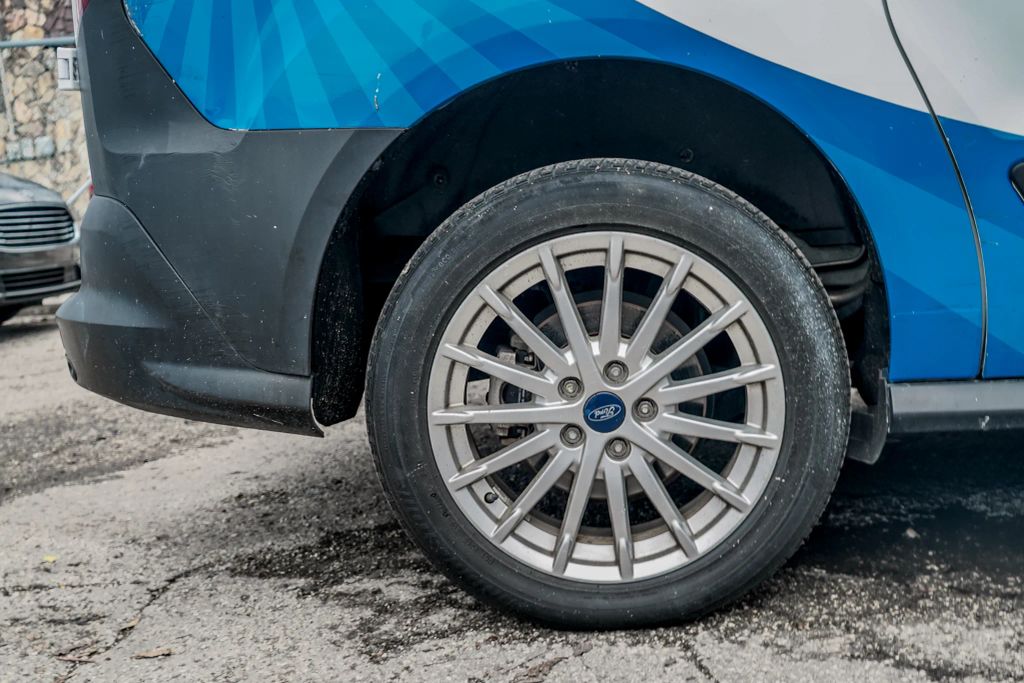 
								2019 Ford Transit Connect Cargo XL Van 4D full									