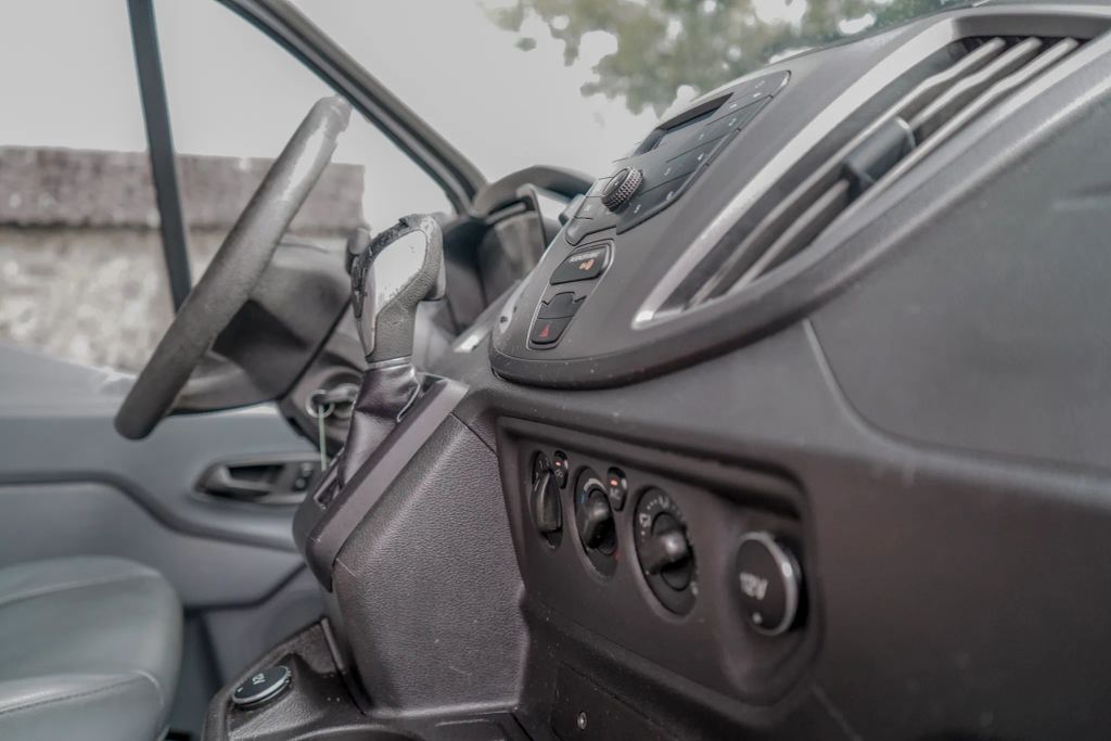 
								2017 Ford Transit 250 Van Low Roof w/60/40 Side Door w/RWB Van 3D full									