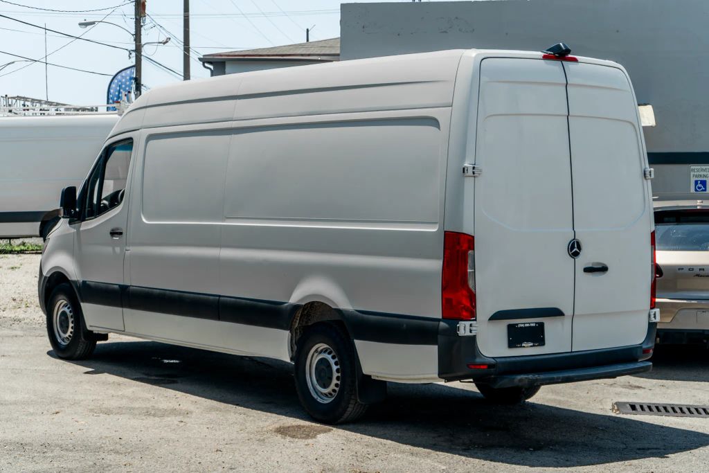 
								2021 Mercedes-Benz Sprinter 2500 Cargo High Roof w/170  WB Van 3D full									