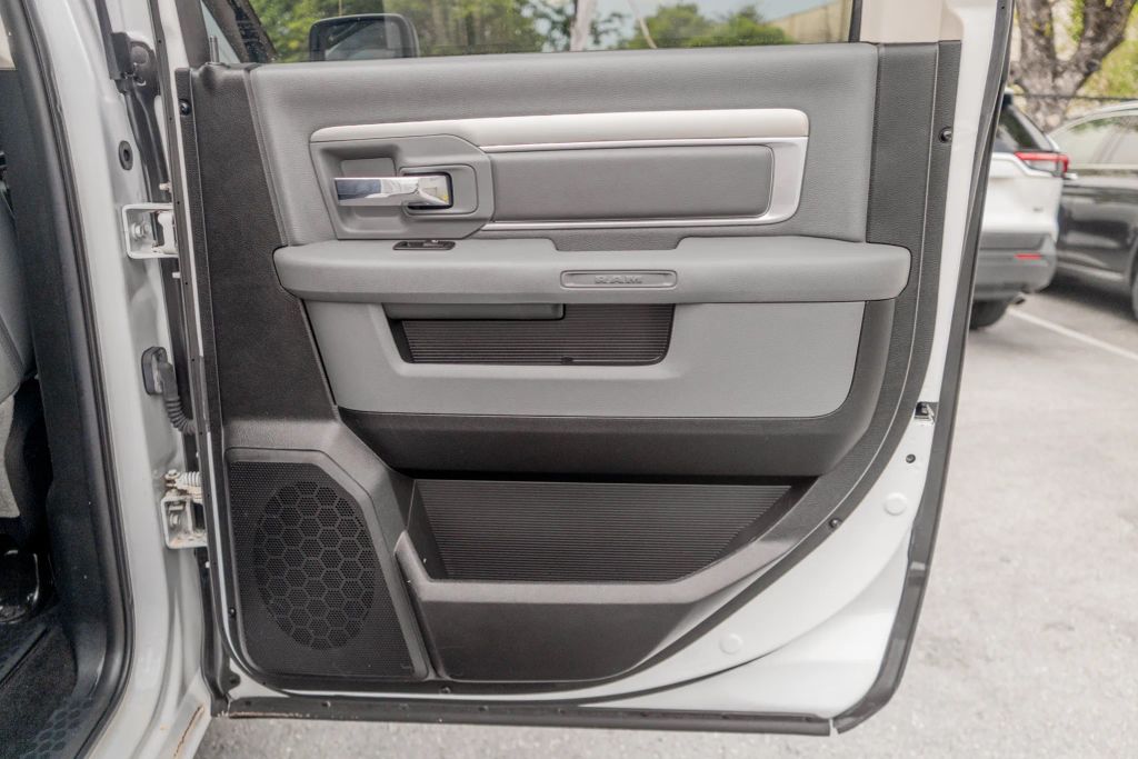 
								2014 Ram 1500 Crew Cab Big Horn Pickup 4D 6 1/3 ft full									