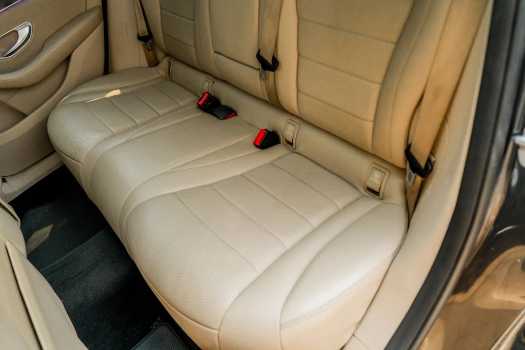 
								2020 Mercedes-Benz GLC GLC 300 Sport Utility 4D full									