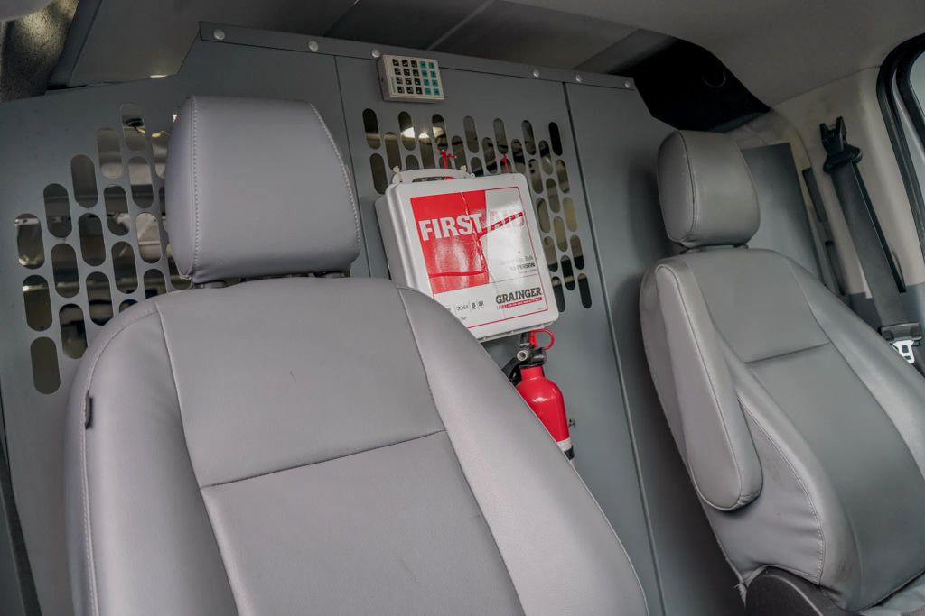 
								2017 Ford Transit 250 Van Low Roof w/60/40 Side Door w/RWB Van 3D full									