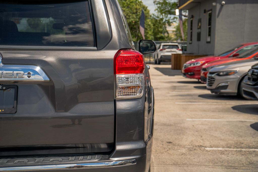 
								2012 Toyota 4Runner Limited Sport Utility 4D full									