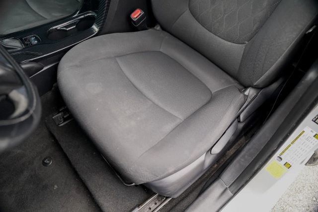 
								2021 Toyota Corolla LE Sedan 4D full									