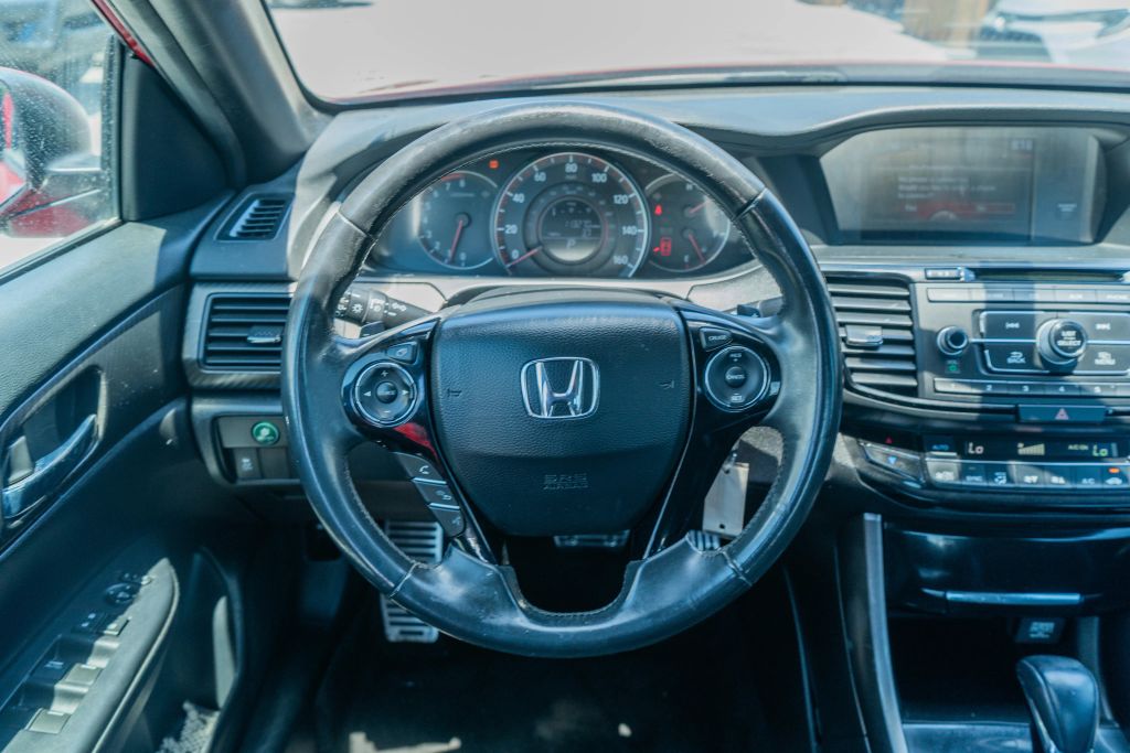 
								2017 Honda Accord Sport Sedan 4D full									