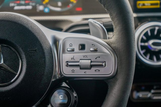 
								2020 Mercedes-Benz Mercedes-AMG CLA CLA 35 4MATIC Coupe 4D full									