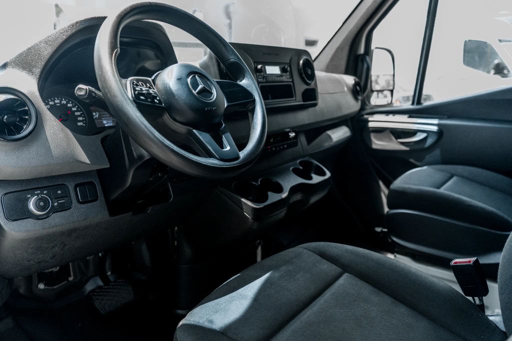 
								2021 Mercedes-Benz Sprinter 2500 Cargo High Roof w/170  WB Van 3D full									