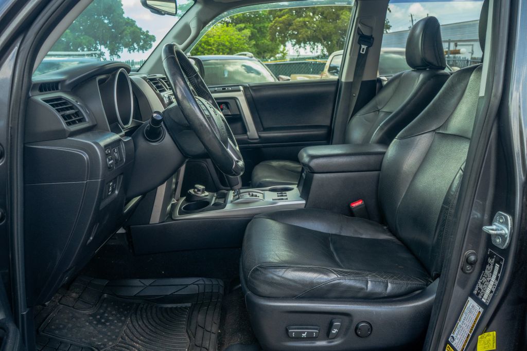 
								2012 Toyota 4Runner Limited Sport Utility 4D full									