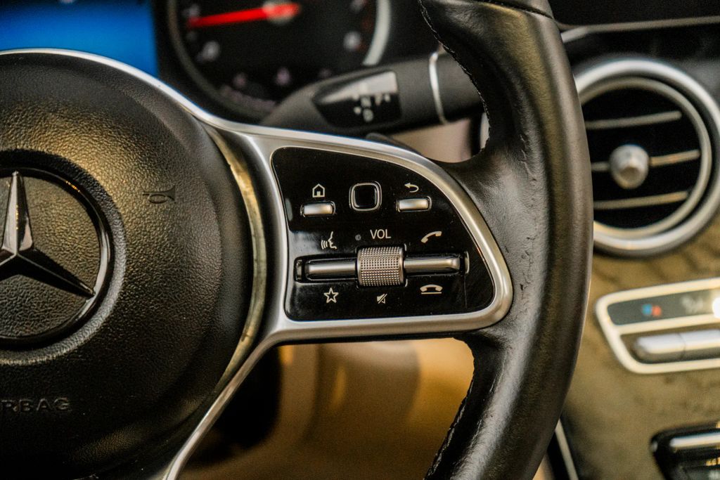 
								2020 Mercedes-Benz GLC GLC 300 Sport Utility 4D full									