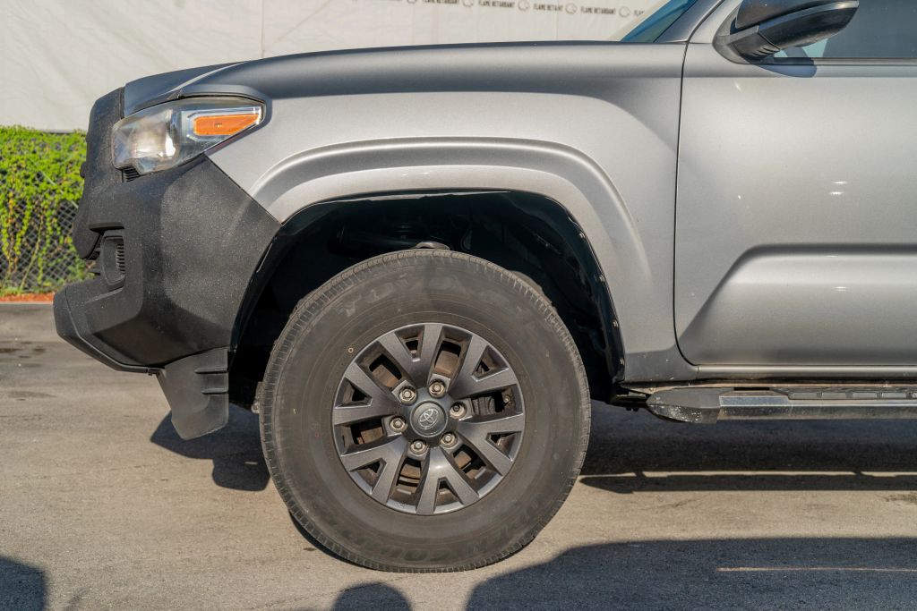 
								2017 Toyota Tacoma Access Cab SR Pickup 4D 6 ft full									