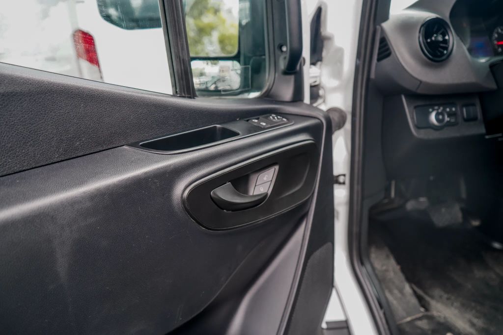 
								2023 Mercedes-Benz Sprinter 2500 Cargo High Roof w/170  WB Van 3D full									