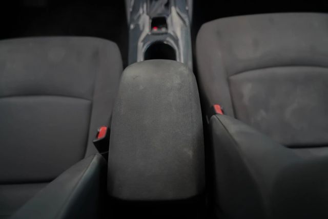 
								2021 Toyota Corolla LE Sedan 4D full									