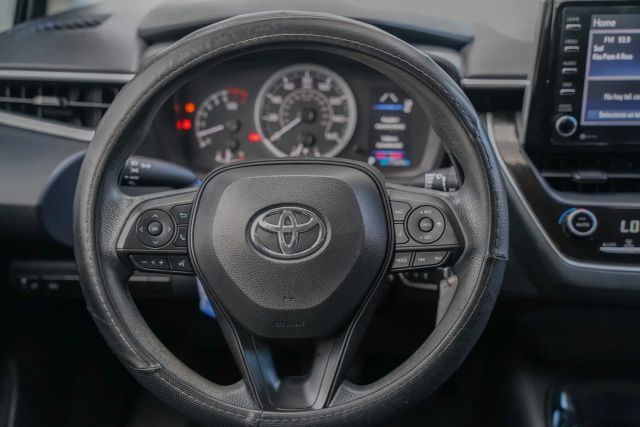 
								2021 Toyota Corolla LE Sedan 4D full									