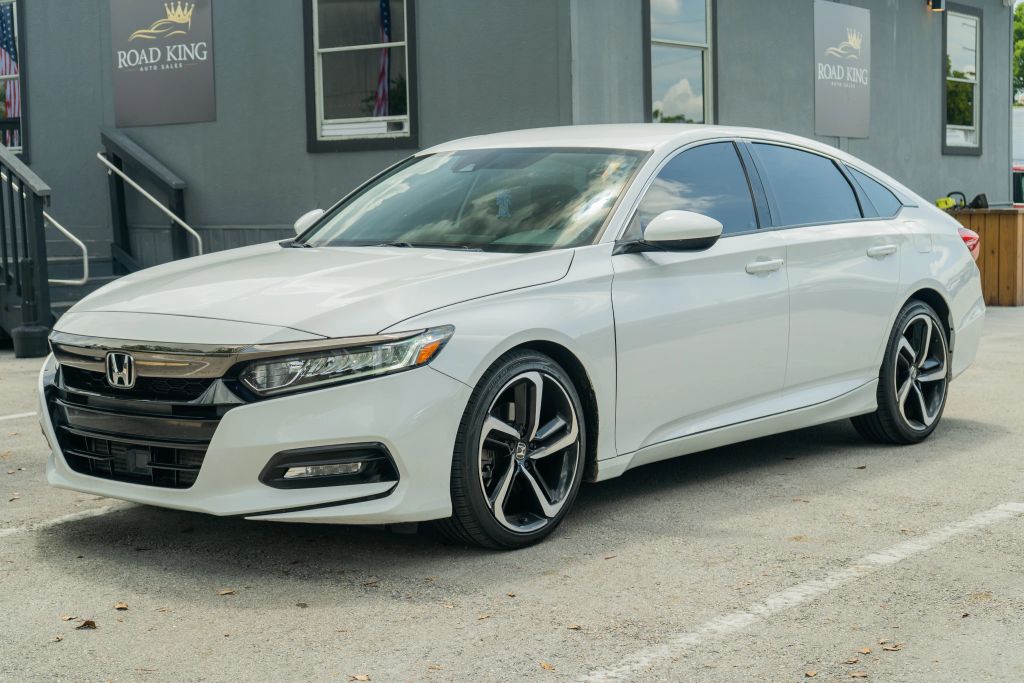 
								2020 Honda Accord Sport Sedan 4D full									