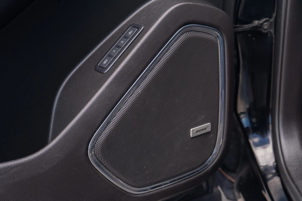 
								2017 Chevrolet Suburban LT Sport Utility 4D full									