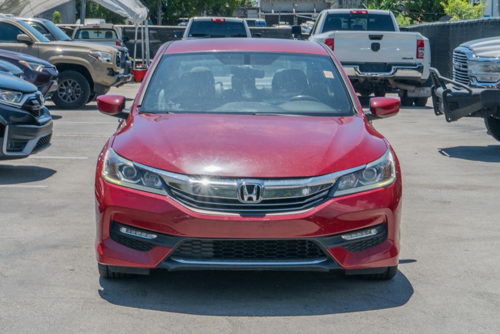 
								2017 Honda Accord Sport Sedan 4D full									