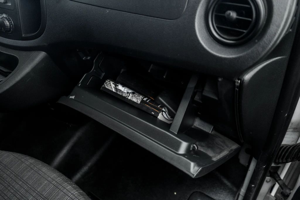 
								2018 Mercedes-Benz Metris WORKER Cargo Van 3D full									