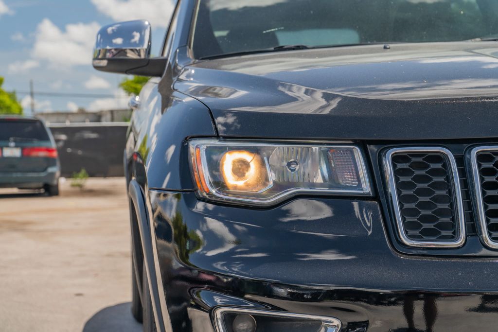 
								2018 Jeep Grand Cherokee Limited Sport Utility 4D full									