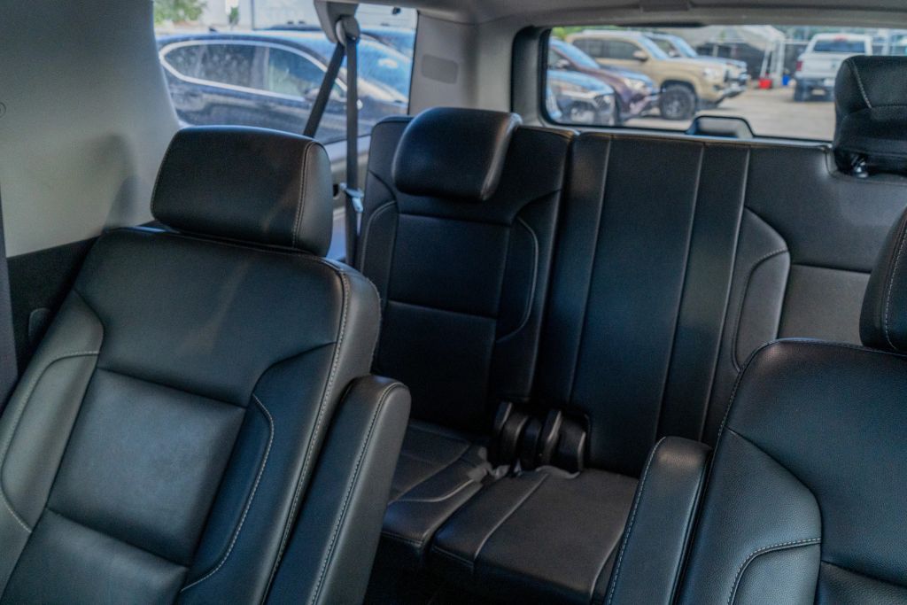 
								2017 Chevrolet Suburban LT Sport Utility 4D full									