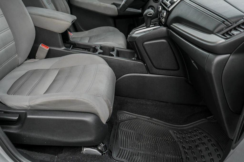 
								2018 Honda CR-V LX Sport Utility 4D full									