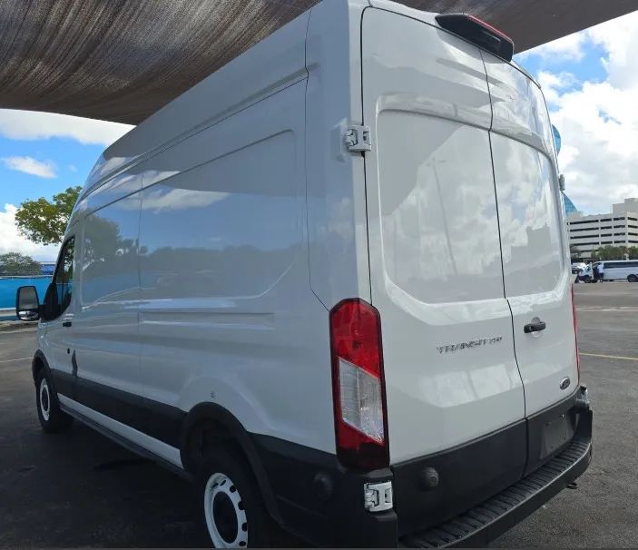 
								2022 Ford Transit 250 Cargo Van High Roof Van 3D full									