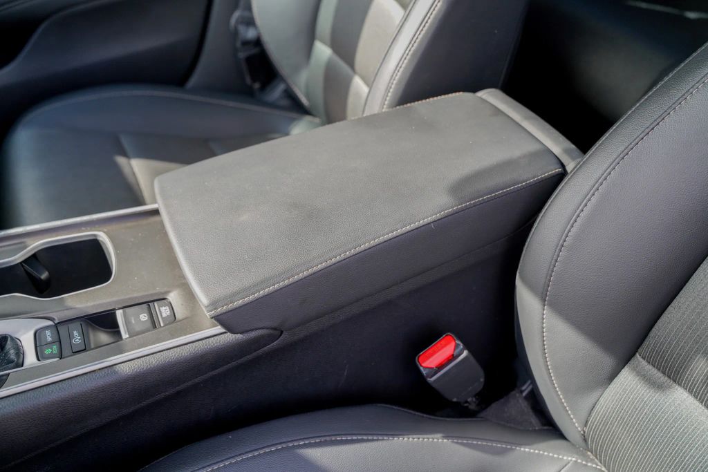 
								2021 Honda Accord Sport Sedan 4D full									