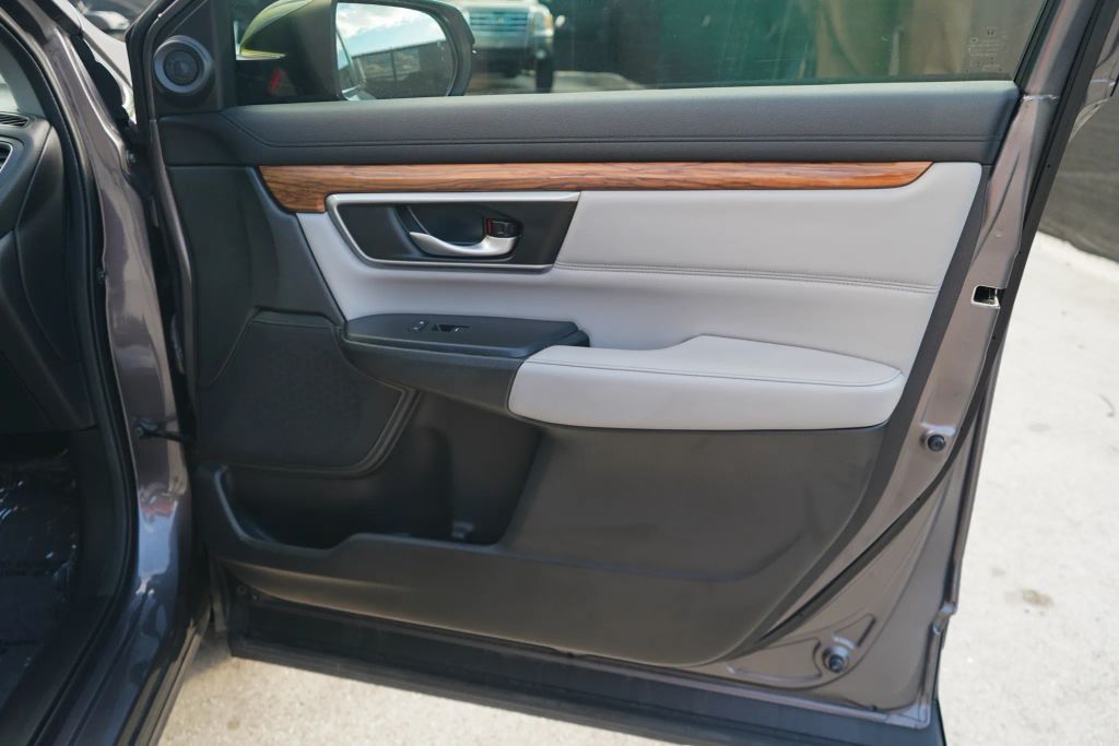 
								2020 Honda CR-V EX-L Sport Utility 4D full									