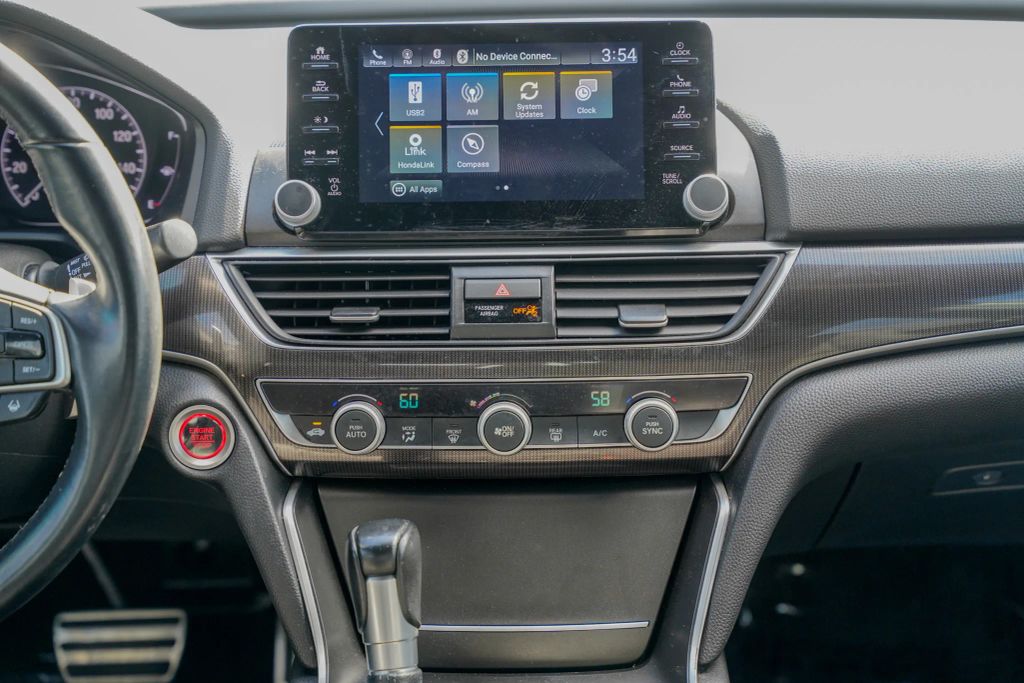 
								2021 Honda Accord Sport Sedan 4D full									