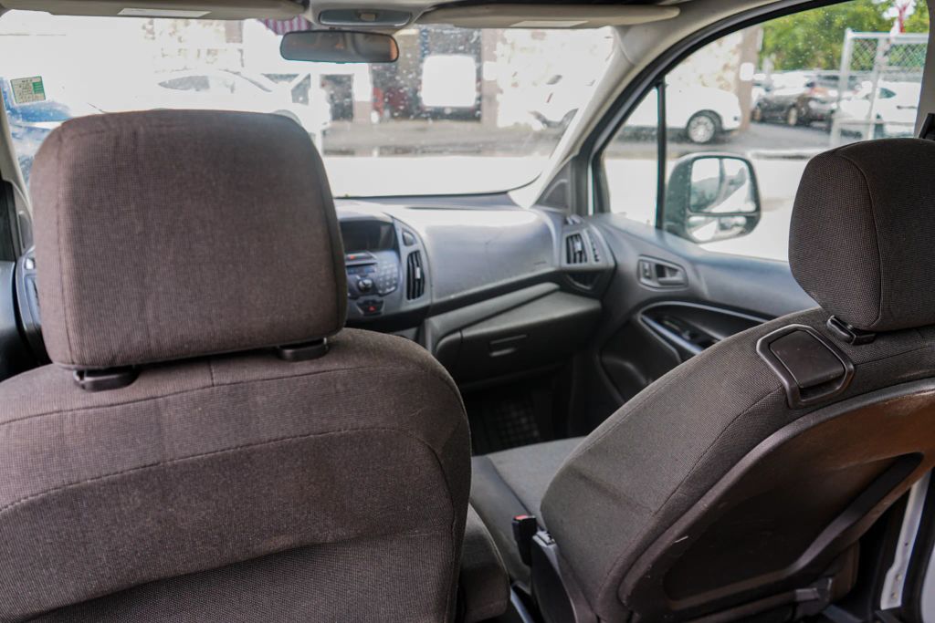 
								2016 Ford Transit Connect Cargo XL Van 4D full									