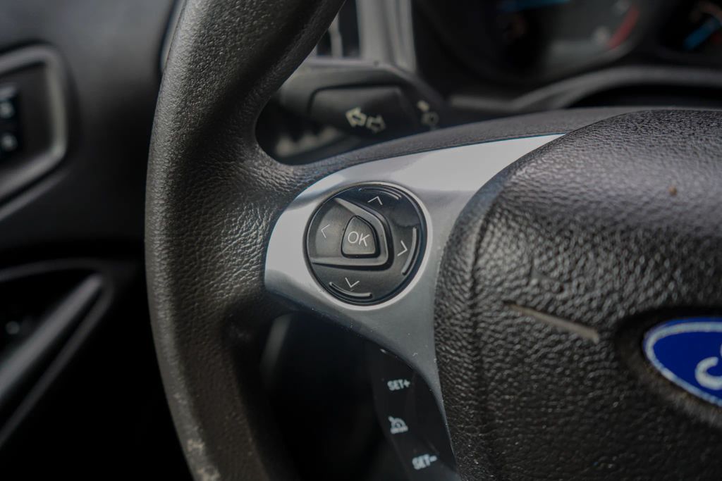 
								2016 Ford Transit Connect Cargo XL Van 4D full									