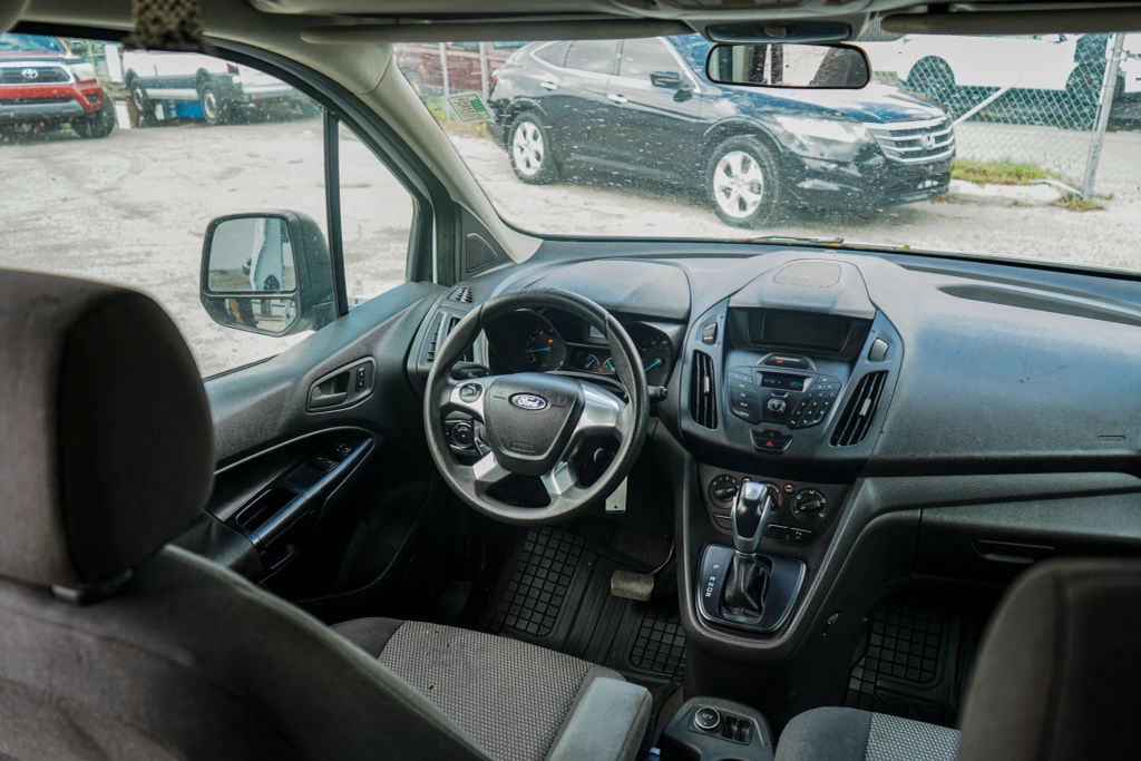 
								2016 Ford Transit Connect Cargo XL Van 4D full									